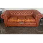 Klassisk Chesterfield 3 sits bäddsoffa (C12) whisky i färg helt i äkta skinn