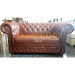 Williams XL Chesterfield 2 sits soffa (A4) konjak i färg helt i äkta skinn.