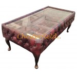 Chesterfield bord oxblod i färg   