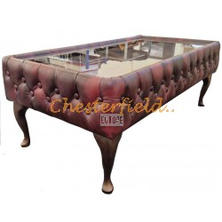 Chesterfield bord oxblod i färg   