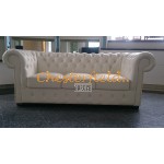 Klassisk XL Chesterfield 3 sits soffa (K2) vanilj i färg helt i äkta skinn