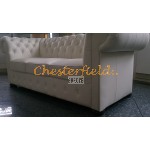 Klassisk XL Chesterfield 3 sits soffa (K2) vanilj i färg helt i äkta skinn