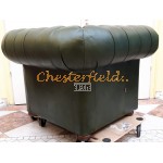 Klassisk antikgrön (A8) Cheserfield fåtölj helt i äkta skinn
