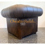 Klassisk antik mellanbrun (A5M) Chesterfield fåtölj helt i äkta skinn