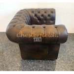 Klassisk antik mellanbrun (A5M) Chesterfield fåtölj helt i äkta skinn