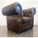 XL Klassisk antik mellanbrun (A5M) Chesterfield fåtölj helt i äkta skinn