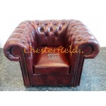 Klassisk XL Chesterfield fåtölj Oxblod i färg helt i äkta skinn