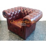 Klassisk XL Chesterfield fåtölj Oxblod i färg helt i äkta skinn