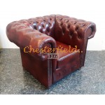 Klassisk XL Chesterfield fåtölj Oxblod i färg helt i äkta skinn