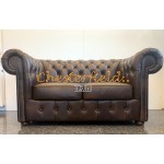 XL Klassisk Chesterfield 2 sits soffa (A5) mellanbrun i färg helt i äkta skinn