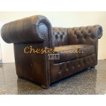 Klassisk Chesterfield 2 sits soffa (A5M) mellanbrun i färg helt i äkta skinn