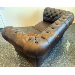 Klassisk Chesterfield 2 sits soffa (A5M) mellanbrun i färg helt i äkta skinn