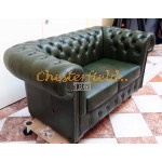 Klassisk XL Chesterfield 2 sits soffa (A8) grön i färg helt i äkta skinn