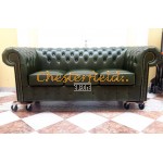 Klassisk Chesterfield 3 sits soffa (A8) grön i färg helt i äkta skinn