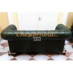 Klassisk Chesterfield 3 sits soffa (A8) grön i färg helt i äkta skinn