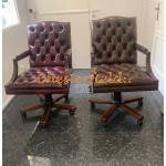 Chesterfield King brun svängbar stol