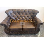 Monk Chesterfield 2 sits soffa (A5M) mellanbrun i färg helt i äkta skinn