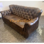 Monk Chesterfield 3 sits soffa mellanbrun (A5M) i färg helt i äkta skinn