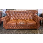 Monk Chesterfield 3 sits soffa whisky (C12) i färg helt i äkta skinn