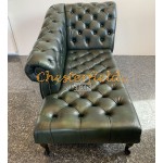 Divan Chesterfield (höger) A8 antikgrön i färg helt i äkta skinn