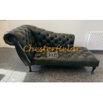 Divan Chesterfield (vänster) A8 antikgrön i färg helt i äkta skinn