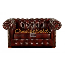 Klassisk Chesterfield 2 sits soffa (A7) oxblod i färg helt i äkta skinn