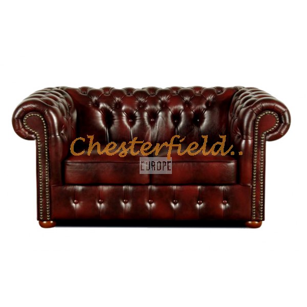 Klassisk Chesterfield 2 sits soffa (A7) oxblod i färg helt i äkta skinn