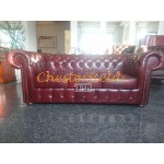 Klassisk Chesterfield 3 sits soffa (A7) oxblod i färg helt i äkta skinn