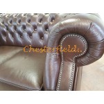 Windsor XL Chesterfield 2 sits soffa brun i färg helt i äkta skinn